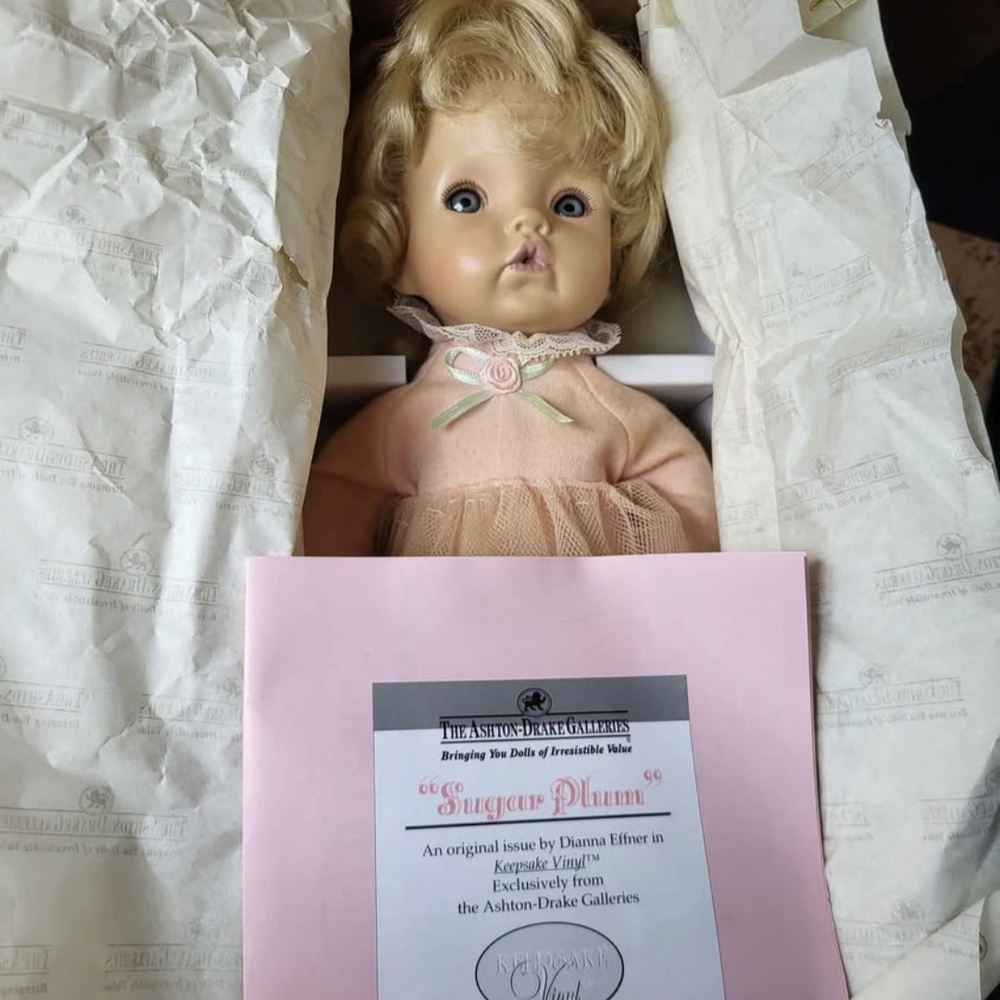 ASHTON DRAKE COLLECTION "SUGAR PLUM" always in box stored so a little dusty